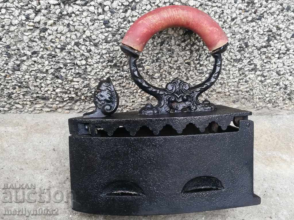 Auction Antique iron 19th century Auction Antique iron 19th century