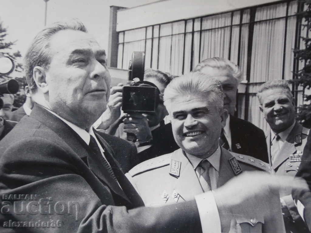 Leonid Brejnev, general Zahari Zahariev, general Semerdzhiev, general Simov