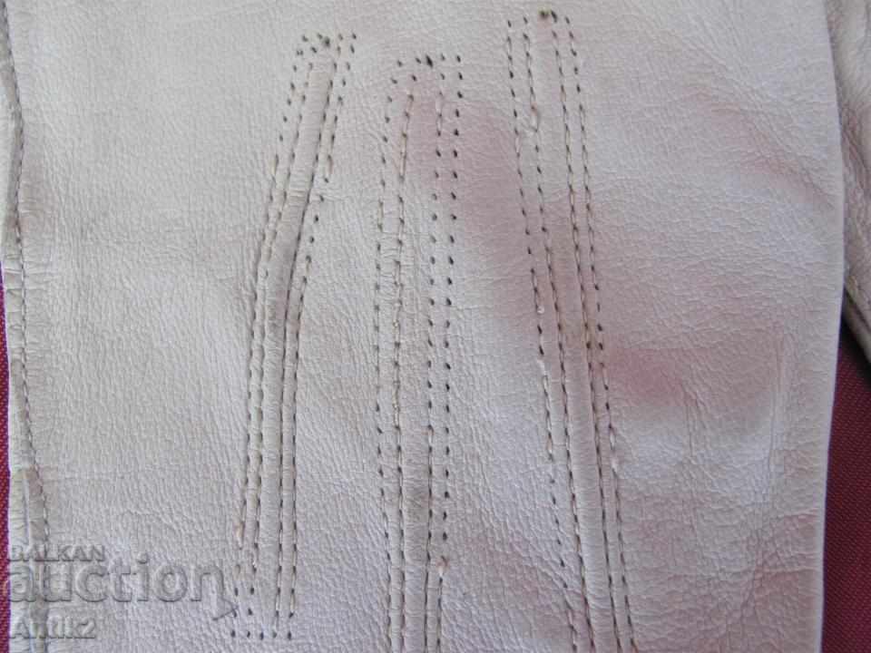 The 30 Women's Fine Leather Gloves - 7 The 30 Women's Fine Leather Gloves - 7