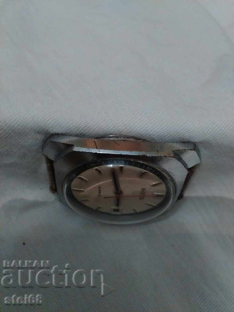 Auction WOSTOK 18 jewels Auction WOSTOK 18 jewels