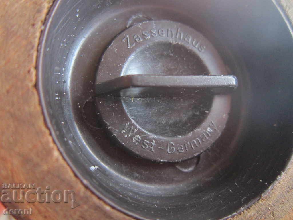 Serapeter pepperoni unic german de lemn cu preț 15.00 BGN | € 7.67 Serapeter pepperoni unic german de lemn cu preț 15.00 BGN | € 7.67