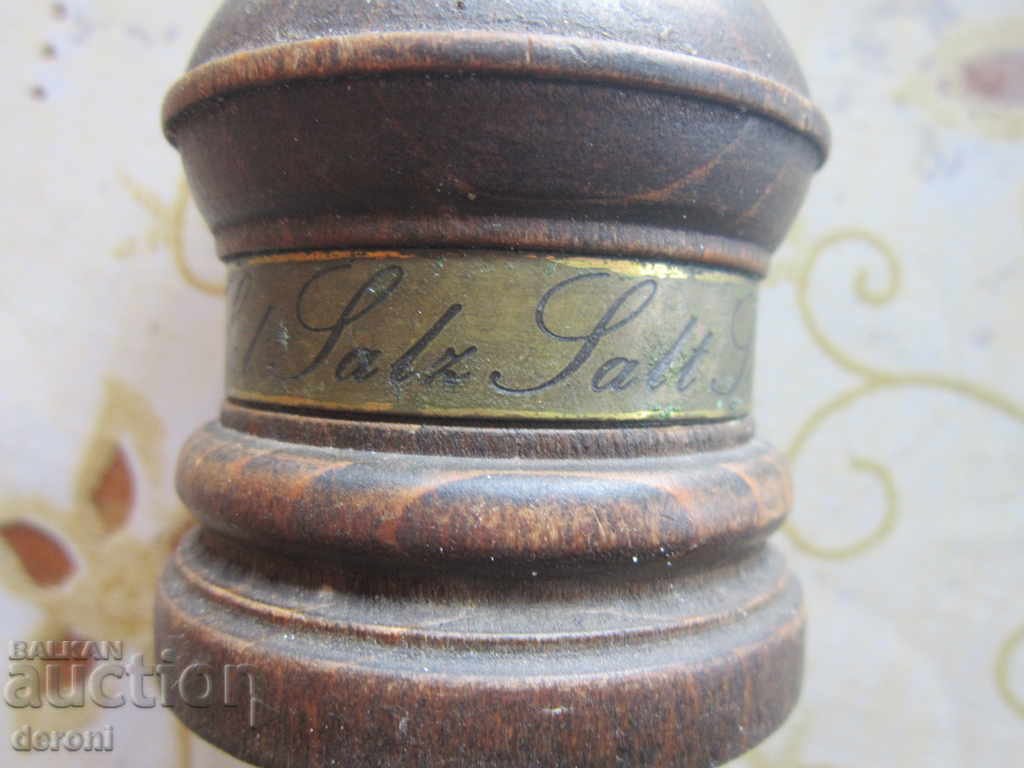 Licitație Serapeter pepperoni unic german de lemn Licitație Serapeter pepperoni unic german de lemn