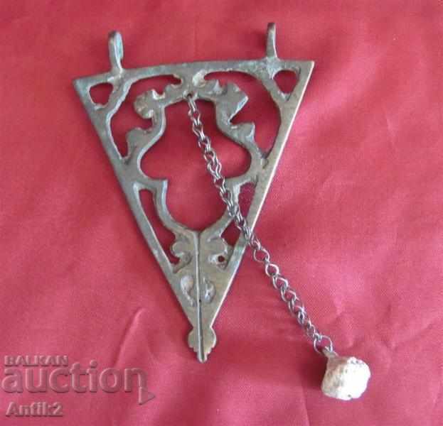 Аукцион 1600-та Антикварен Нивелир бронз Ислям Отоман Аукцион 1600-та Антикварен Нивелир бронз Ислям Отоман