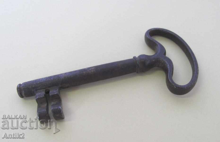 The 1700th Iron Key with price 54.00 BGN | € 27.61