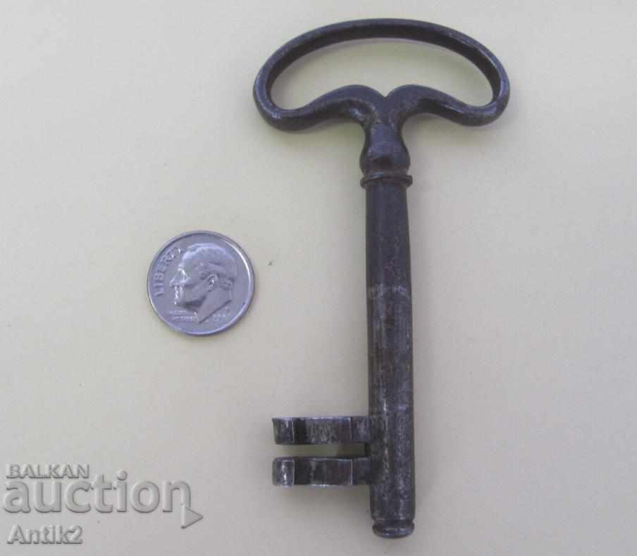 Delivery of The 1700th Iron Key