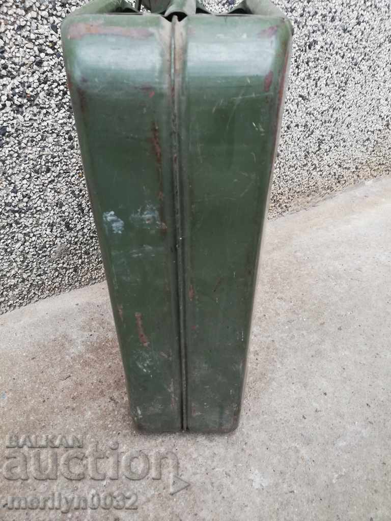 Δημοπρασία Γερμανικός σωλήνας 20 λίτρων για καύσιμα 1976 ΛΔΓ υγιής Δημοπρασία Γερμανικός σωλήνας 20 λίτρων για καύσιμα 1976 ΛΔΓ υγιής