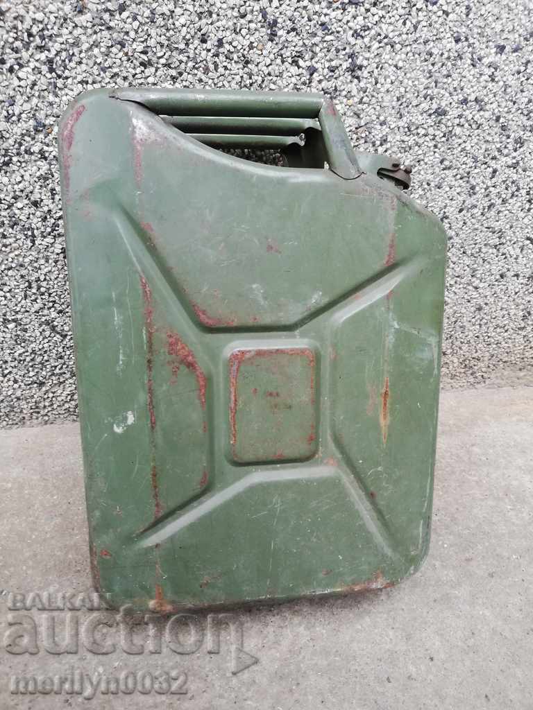 Παράδοση Γερμανικός σωλήνας 20 λίτρων για καύσιμα 1976 ΛΔΓ υγιής Παράδοση Γερμανικός σωλήνας 20 λίτρων για καύσιμα 1976 ΛΔΓ υγιής