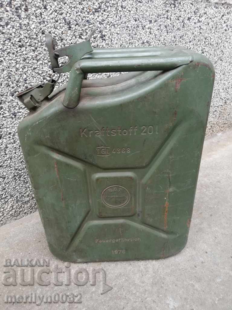 Γερμανικός σωλήνας 20 λίτρων για καύσιμα 1976 ΛΔΓ υγιής - 7 Γερμανικός σωλήνας 20 λίτρων για καύσιμα 1976 ΛΔΓ υγιής - 7