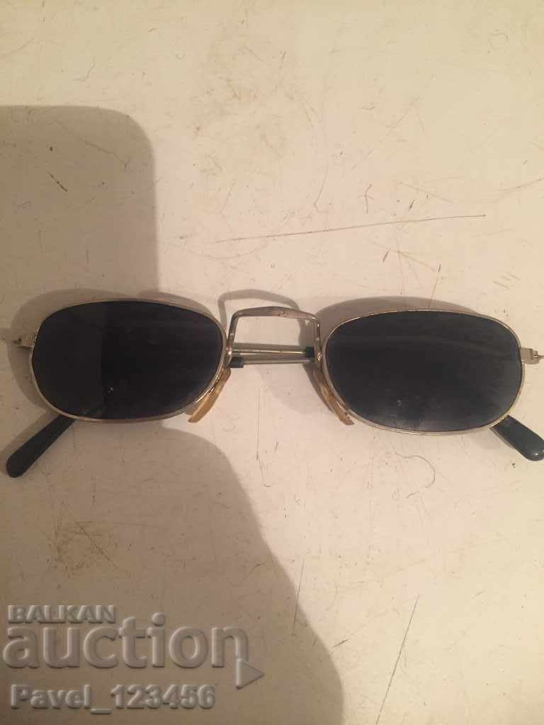 Old sunglasses like John Lennon with price 9.99 BGN | € 5.11
