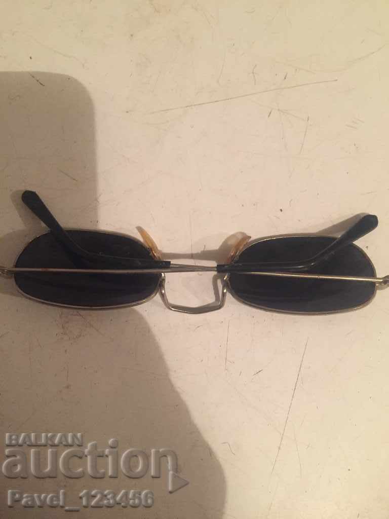 Δημοπρασία Παλιά γυαλιά τύπου Τζον Λένον