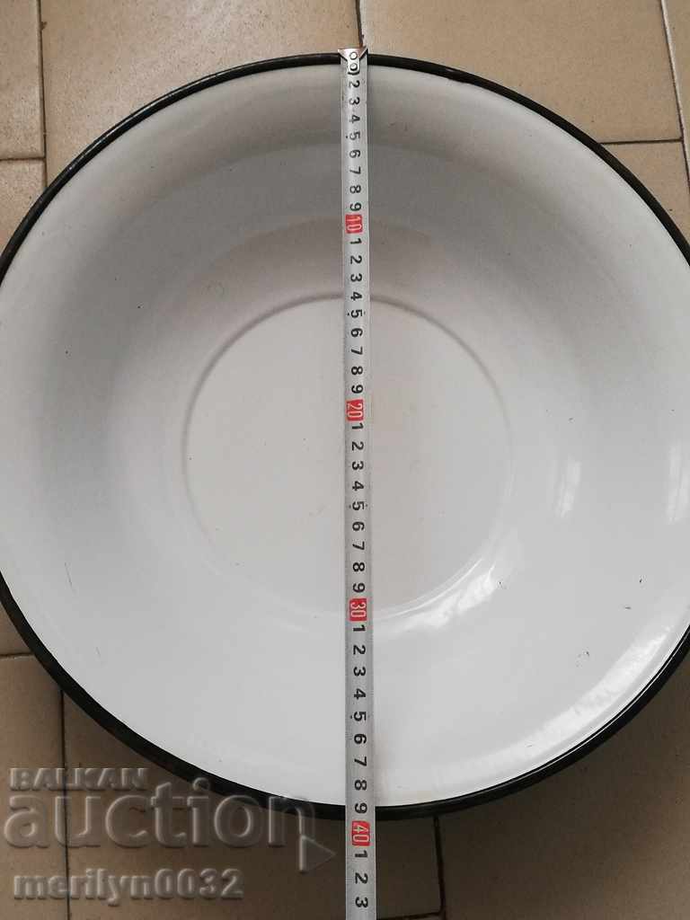 Delivery of Enameled bowl basin with enamel from the mouth of the Bulgarian People's Republic Delivery of Enameled bowl basin with enamel from the mouth of the Bulgarian People's Republic