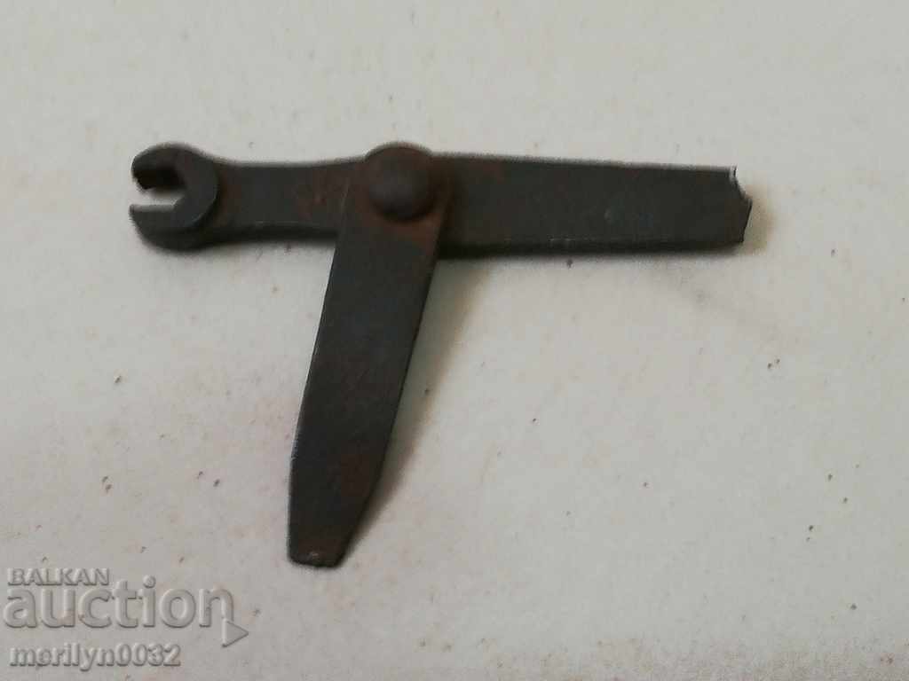 Screw in an old rifle from the PIU - 7