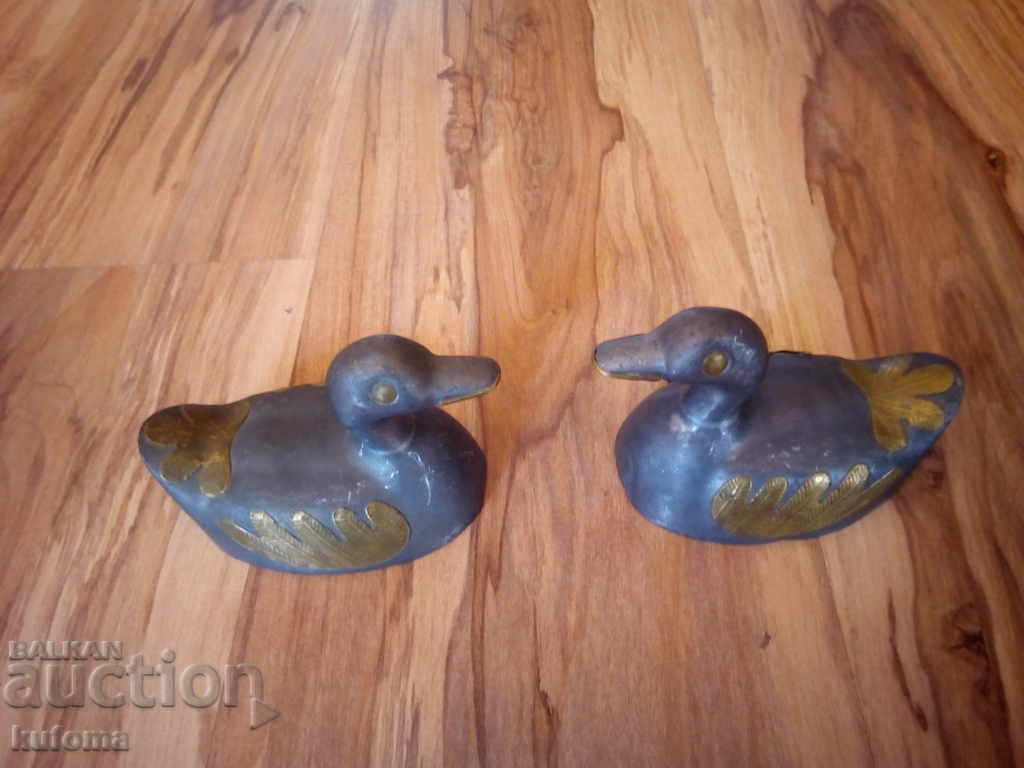 Delivery of Lead ducks Delivery of Lead ducks