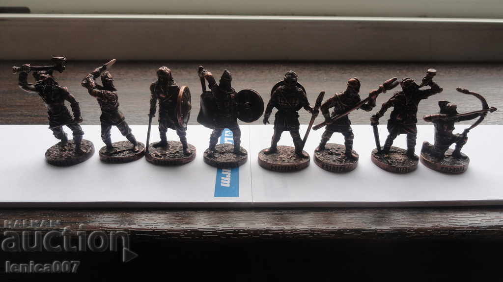 Kinder soldiers (8 pieces) series - 5 Kinder soldiers (8 pieces) series - 5