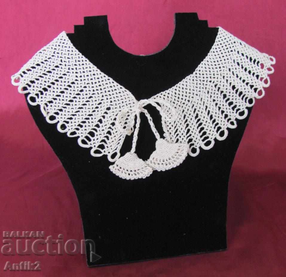 2 pieces of handmade women's collars with price 14.00 BGN | € 7.16 2 pieces of handmade women's collars with price 14.00 BGN | € 7.16