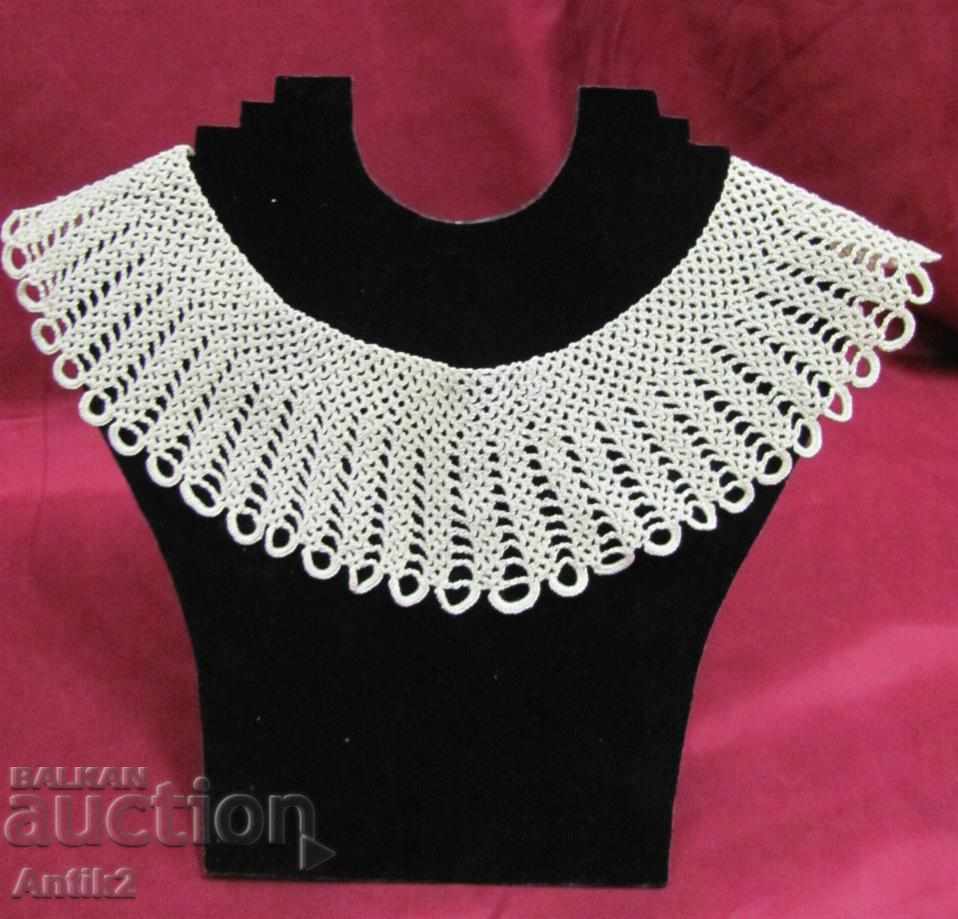 Auction 2 pieces of handmade women's collars Auction 2 pieces of handmade women's collars