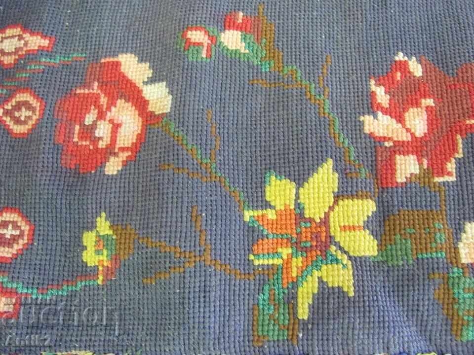 Παράδοση 19c. χειροποίητο κεντημένο τραπεζομάντιλο, τσάι, χαρτόδετο Παράδοση 19c. χειροποίητο κεντημένο τραπεζομάντιλο, τσάι, χαρτόδετο