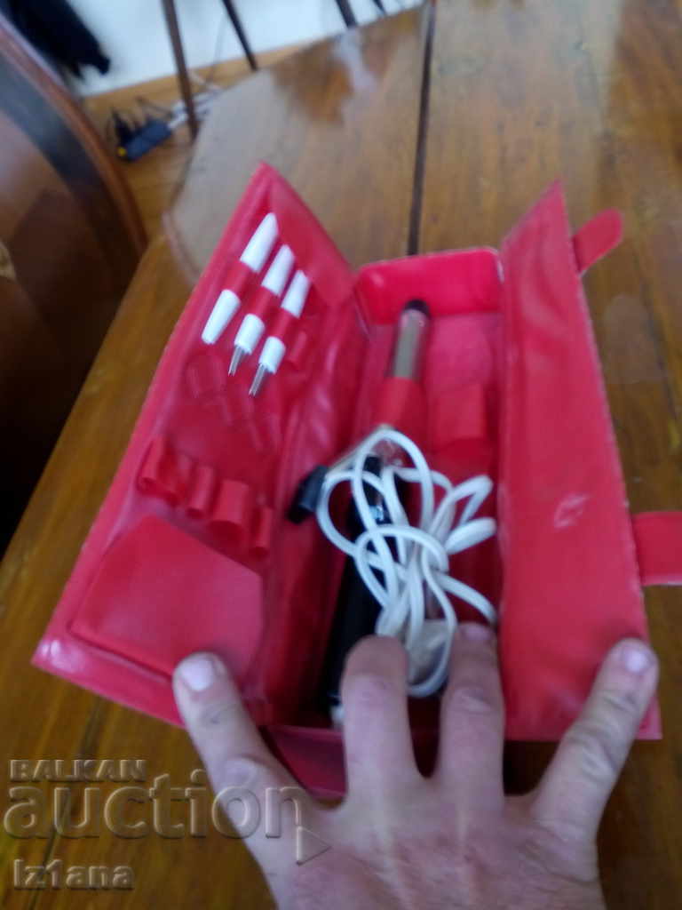 Veche mască rusă de păr cu preț 15.00 BGN | € 7.67