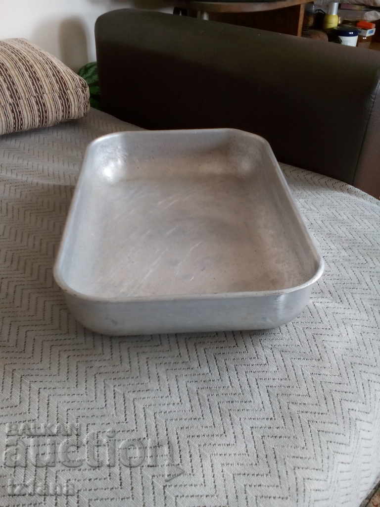 Delivery of Old aluminum tray Delivery of Old aluminum tray