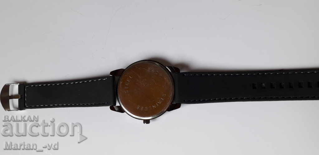 Доставка на Кварцов часовник Sunjen Доставка на Кварцов часовник Sunjen