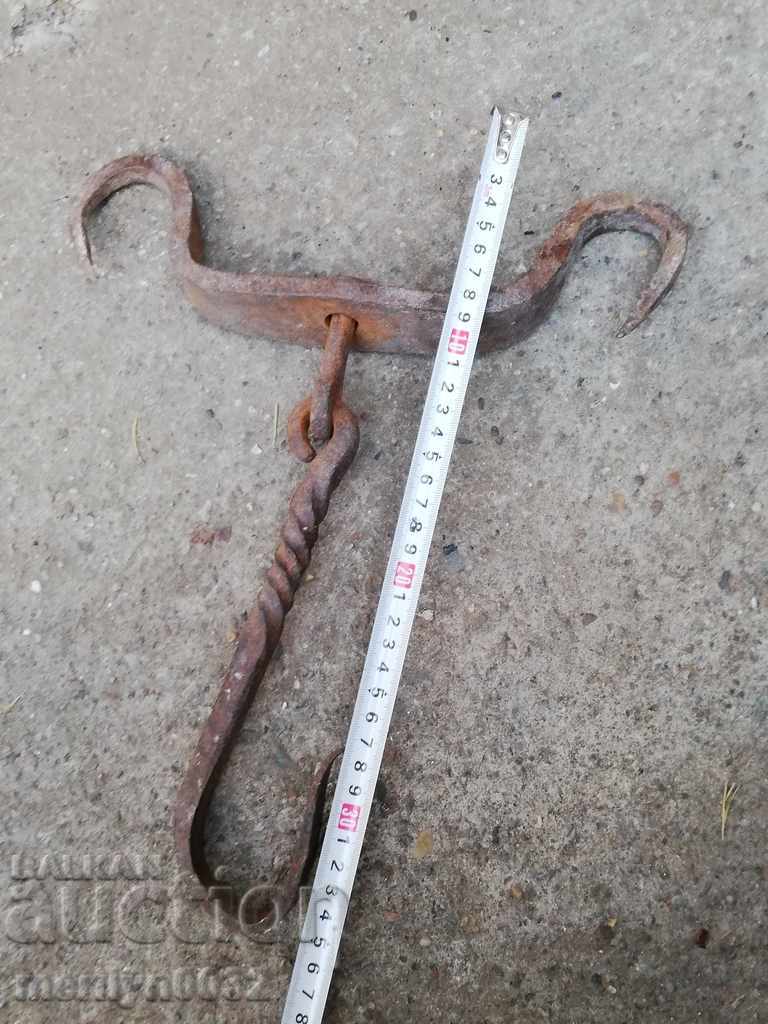Auction An old forged scraping hook, double twin Auction An old forged scraping hook, double twin