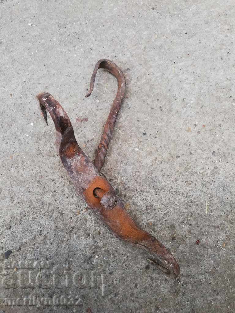 Delivery of An old forged scraping hook, double twin Delivery of An old forged scraping hook, double twin