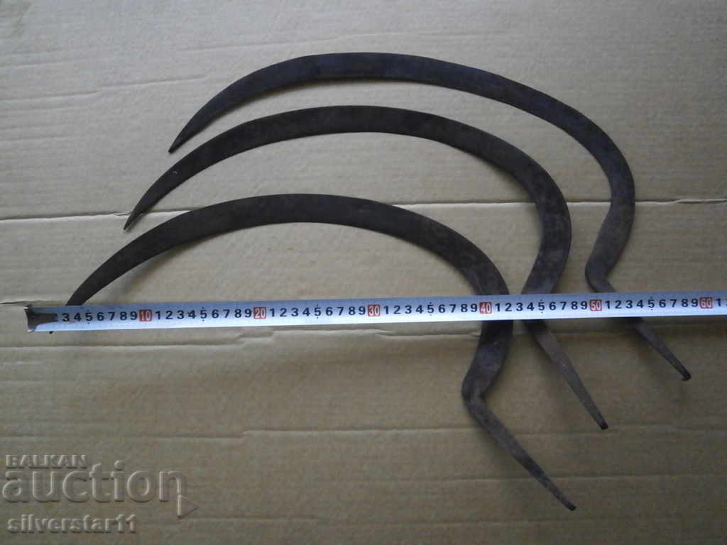 Old forged sickle antique tool 100% authentic lot 3 pieces with price 41.00 BGN | € 20.96 Old forged sickle antique tool 100% authentic lot 3 pieces with price 41.00 BGN | € 20.96