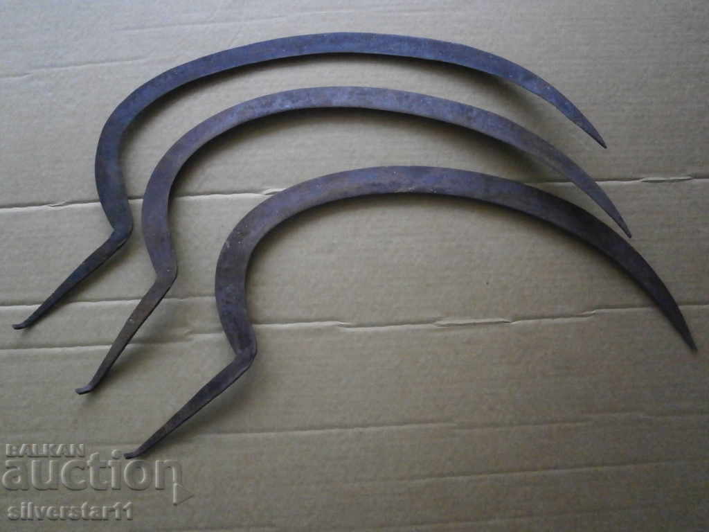 Old forged sickle antique tool 100% authentic lot 3 pieces - 7 Old forged sickle antique tool 100% authentic lot 3 pieces - 7