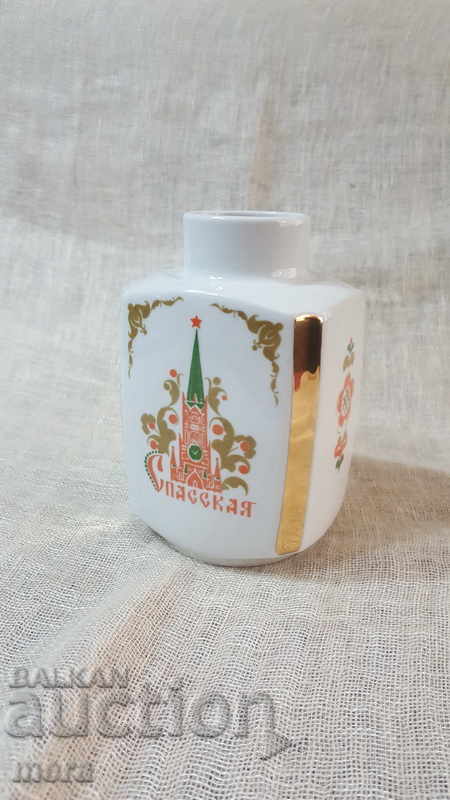 An old porcelain vase with price 32.00 BGN | € 16.36 An old porcelain vase with price 32.00 BGN | € 16.36