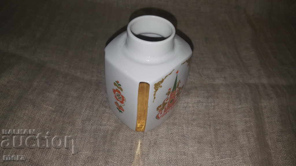 An old porcelain vase - 5 An old porcelain vase - 5