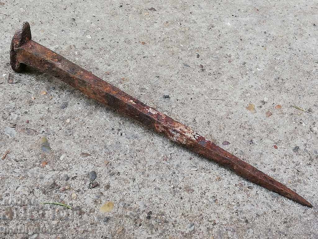 Huge old forged nail, wrought iron, spit, four grams - 7 Huge old forged nail, wrought iron, spit, four grams - 7