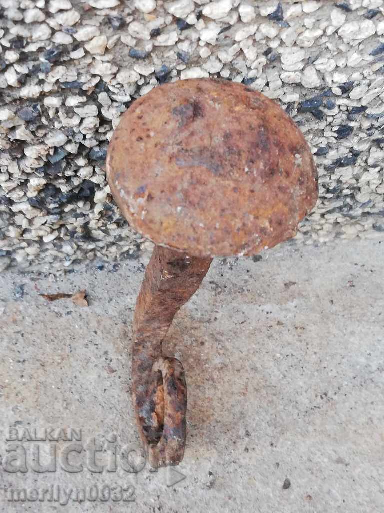 Delivery of Huge old forged nail, wrought iron, spit, four grams Delivery of Huge old forged nail, wrought iron, spit, four grams