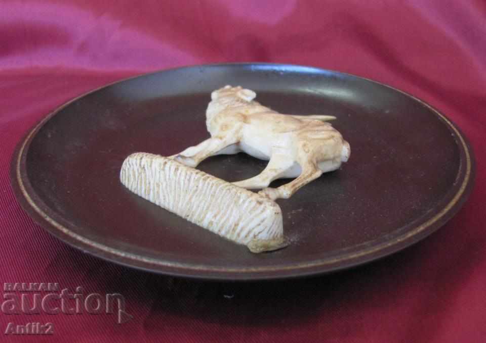 The 30 Ellen, Bakelit with price 95.00 BGN | € 48.57 The 30 Ellen, Bakelit with price 95.00 BGN | € 48.57