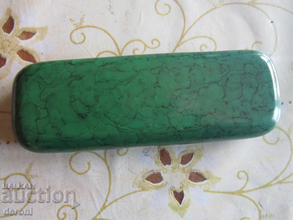 An amazing pen pen in a box with price 15.00 BGN | € 7.67