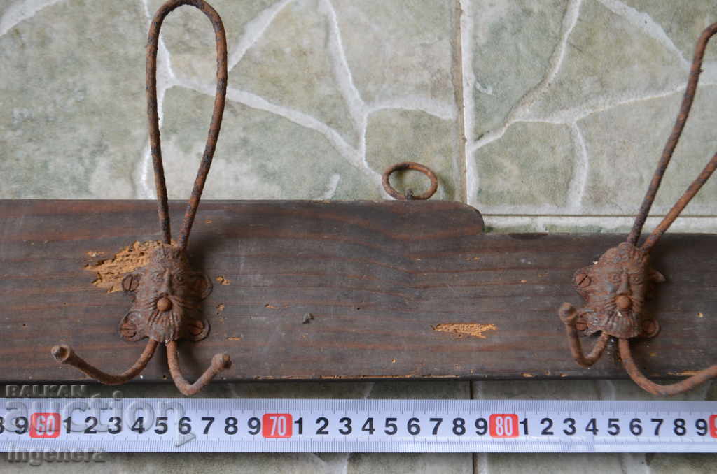 VIEȚA VECINĂ, ANTICĂ cu preț 54.00 BGN | € 27.61