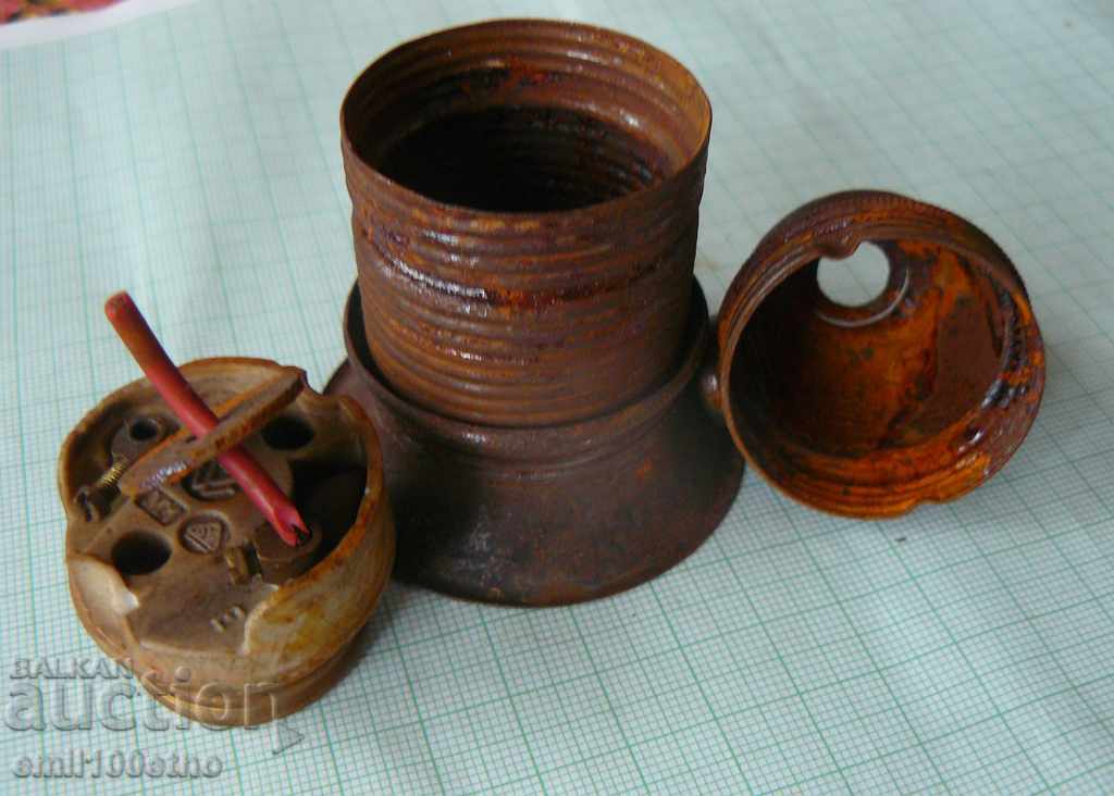 An old metal cap - 7 An old metal cap - 7