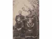 OLD PICTURE OF 1900 FAMILY
