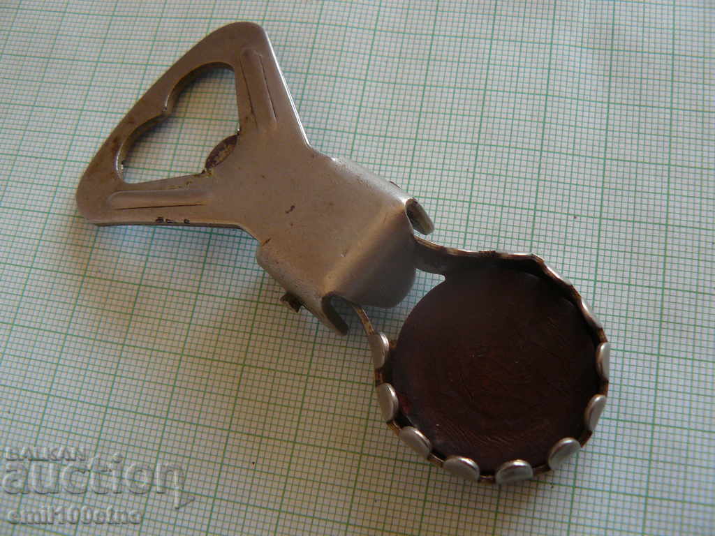 Reclinare veche - opritor GUTA cu preț 3.00 BGN | € 1.53 Reclinare veche - opritor GUTA cu preț 3.00 BGN | € 1.53