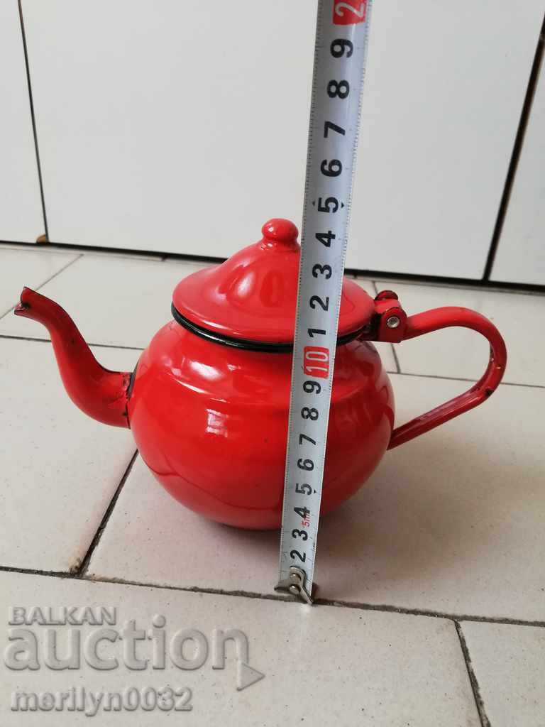 Enamel teapot, enamel bowl with price 24.00 BGN | € 12.27 Enamel teapot, enamel bowl with price 24.00 BGN | € 12.27