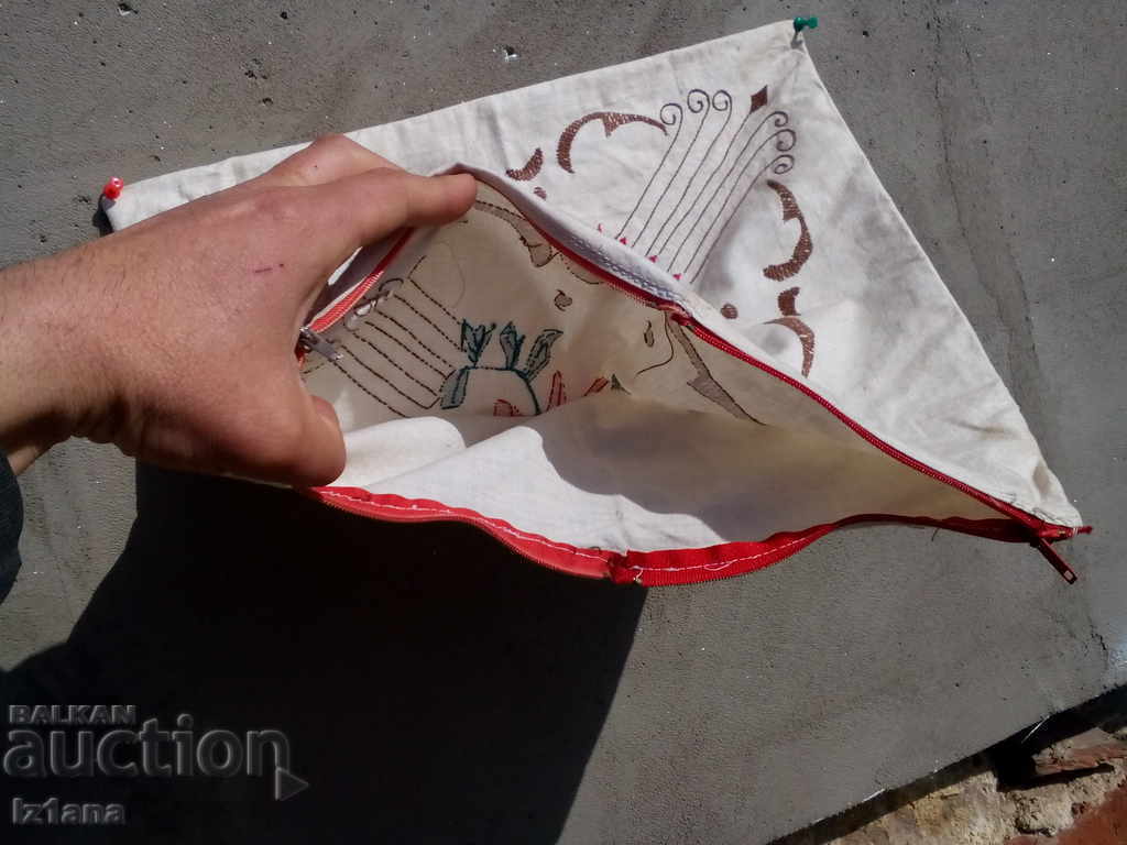 Auction Embroidered pillow case Auction Embroidered pillow case