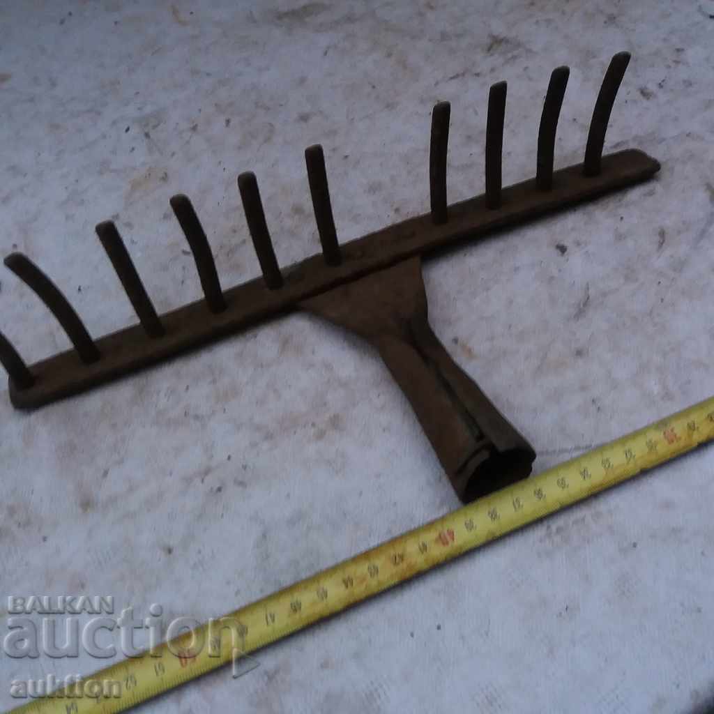 Auction STABLE MASSIVE CROWN TURN, AGRICULTURAL FARM Auction STABLE MASSIVE CROWN TURN, AGRICULTURAL FARM