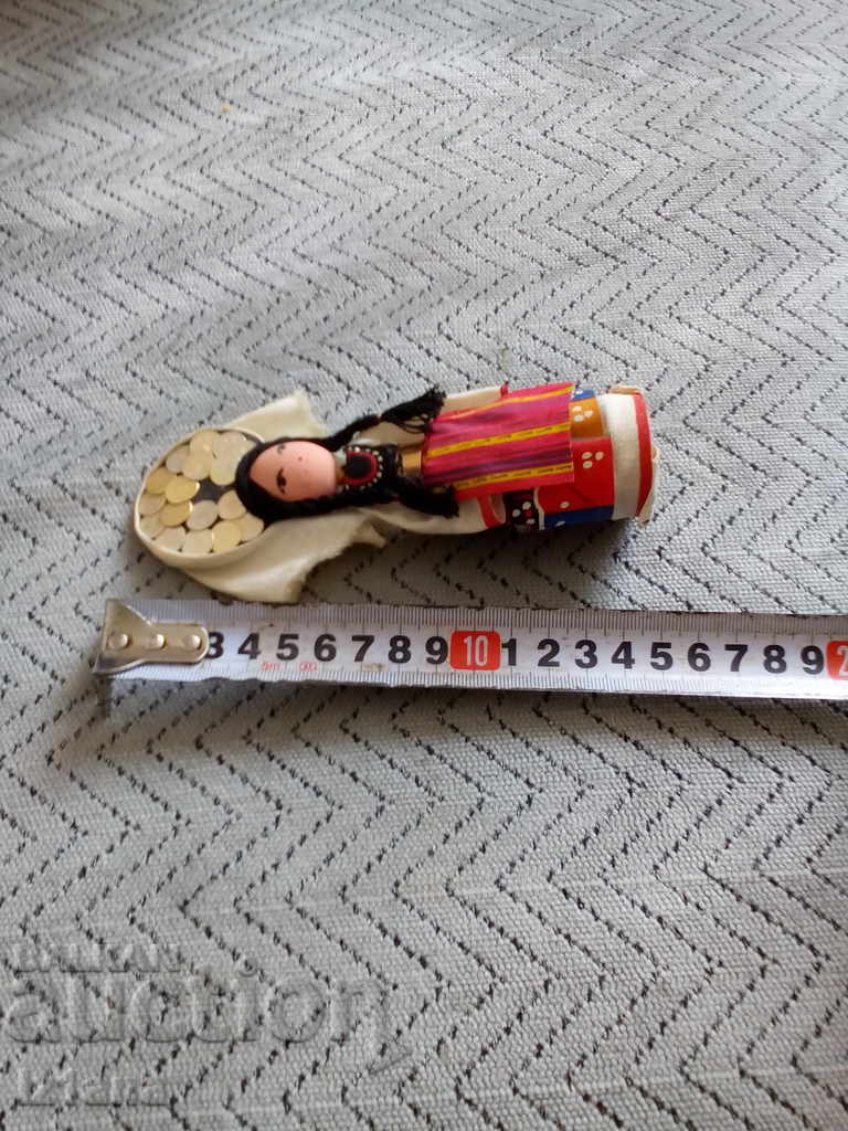 An old folk figurine, a souvenir - 5 An old folk figurine, a souvenir - 5