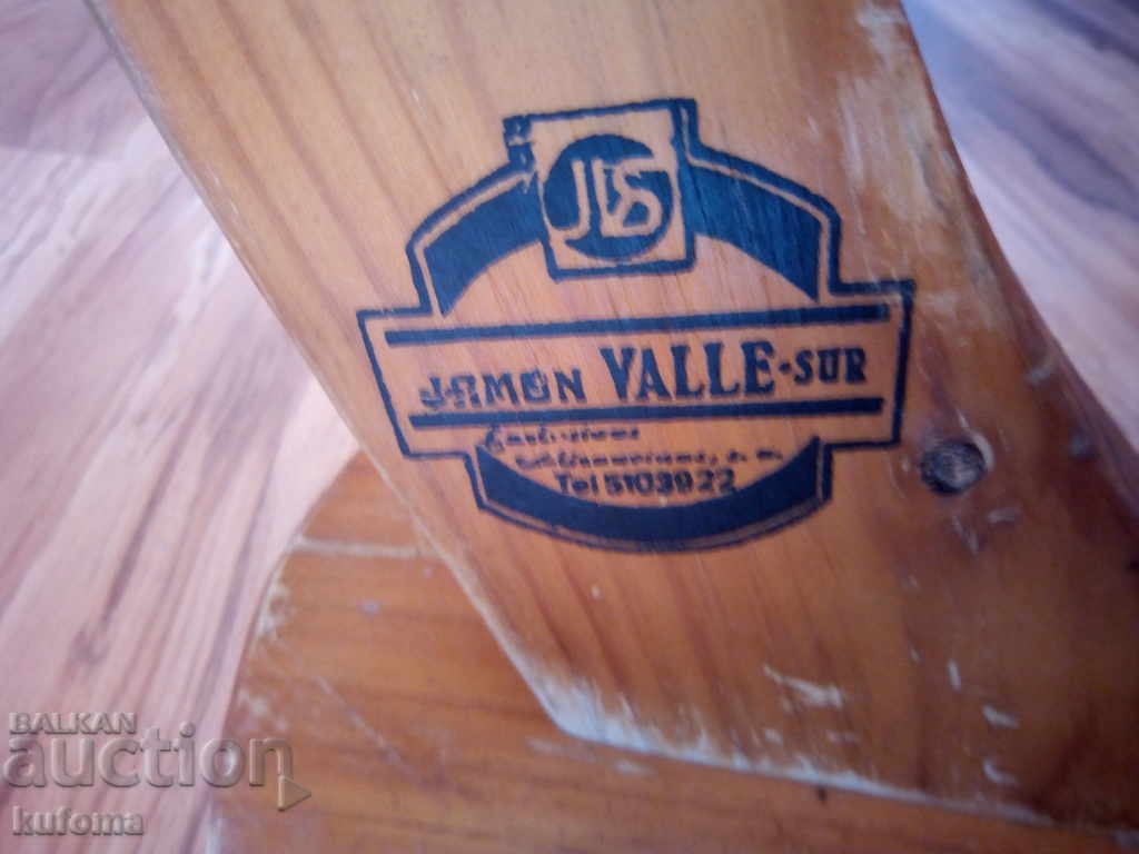 Hamburger spaniol, stand pentru tăierea picioarelor - 5