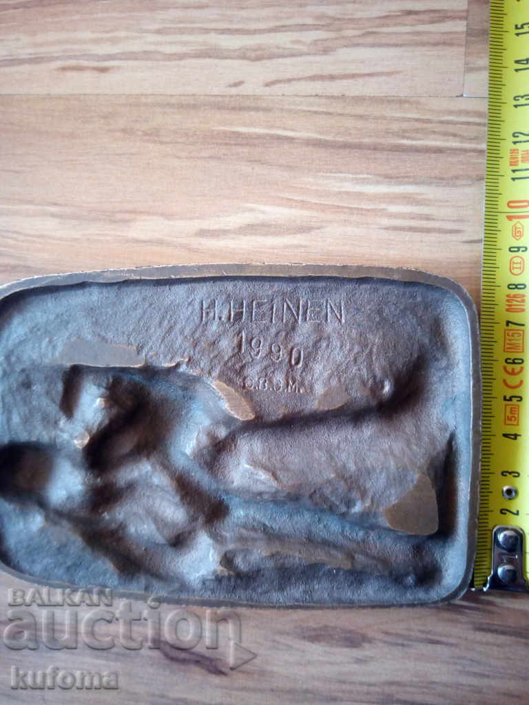 Auction Bronze plaque Auction Bronze plaque