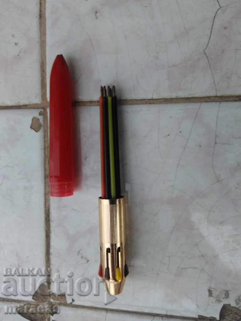 Доставка на Стар молив и многоцветна химикалка