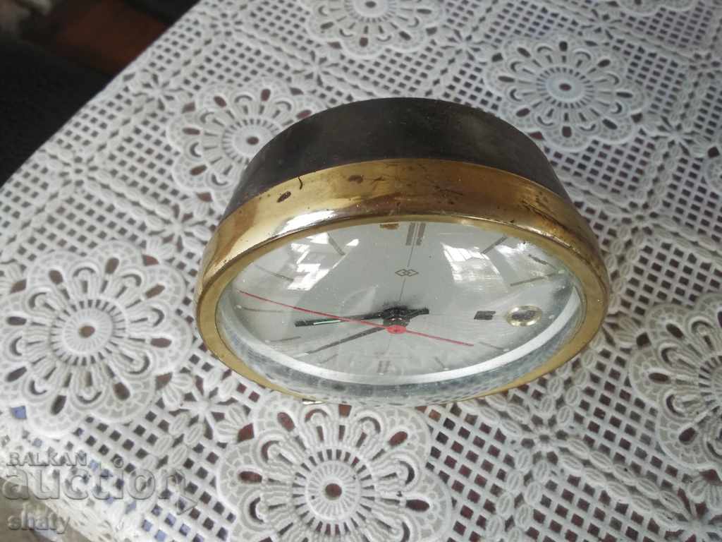 Auction Old Chinese Clock. Auction Old Chinese Clock.