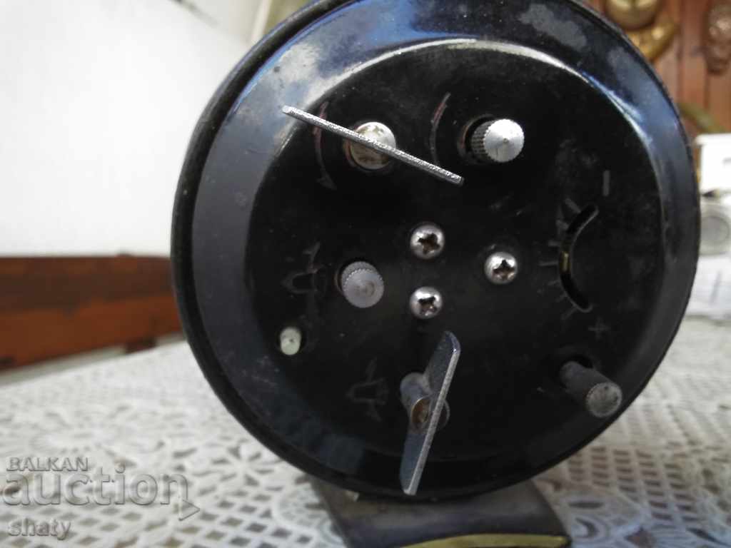 Delivery of Old Chinese Clock. Delivery of Old Chinese Clock.