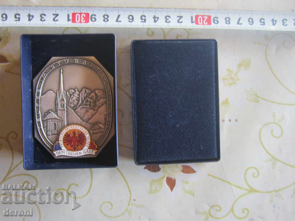 Настолен  посребрен  немски медал плакет Tyrol с кутия 3