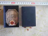 Medalie de argint placat cu tir argintiu cu cutia 3
