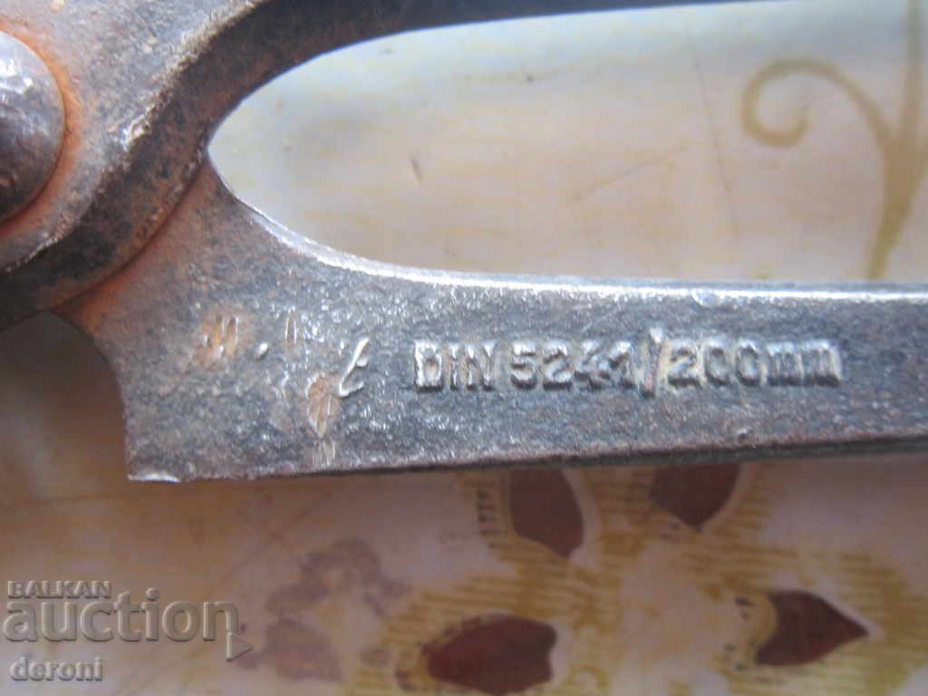 Auction Unbelievable German old pincers Auction Unbelievable German old pincers